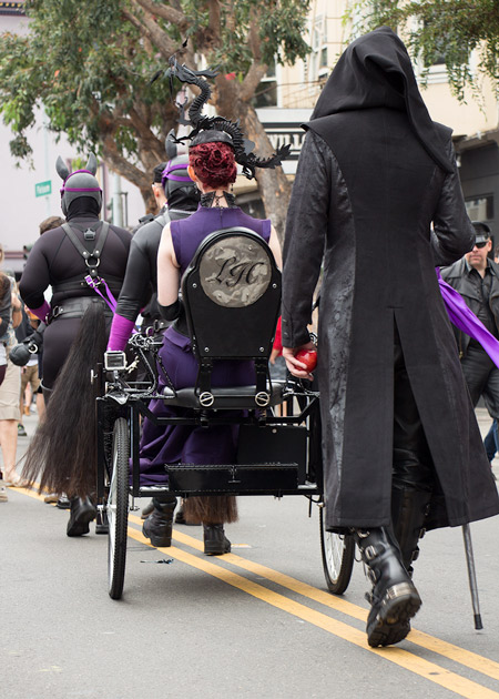Liliane Hunt and her beautiful pony cart at Folsom 2014